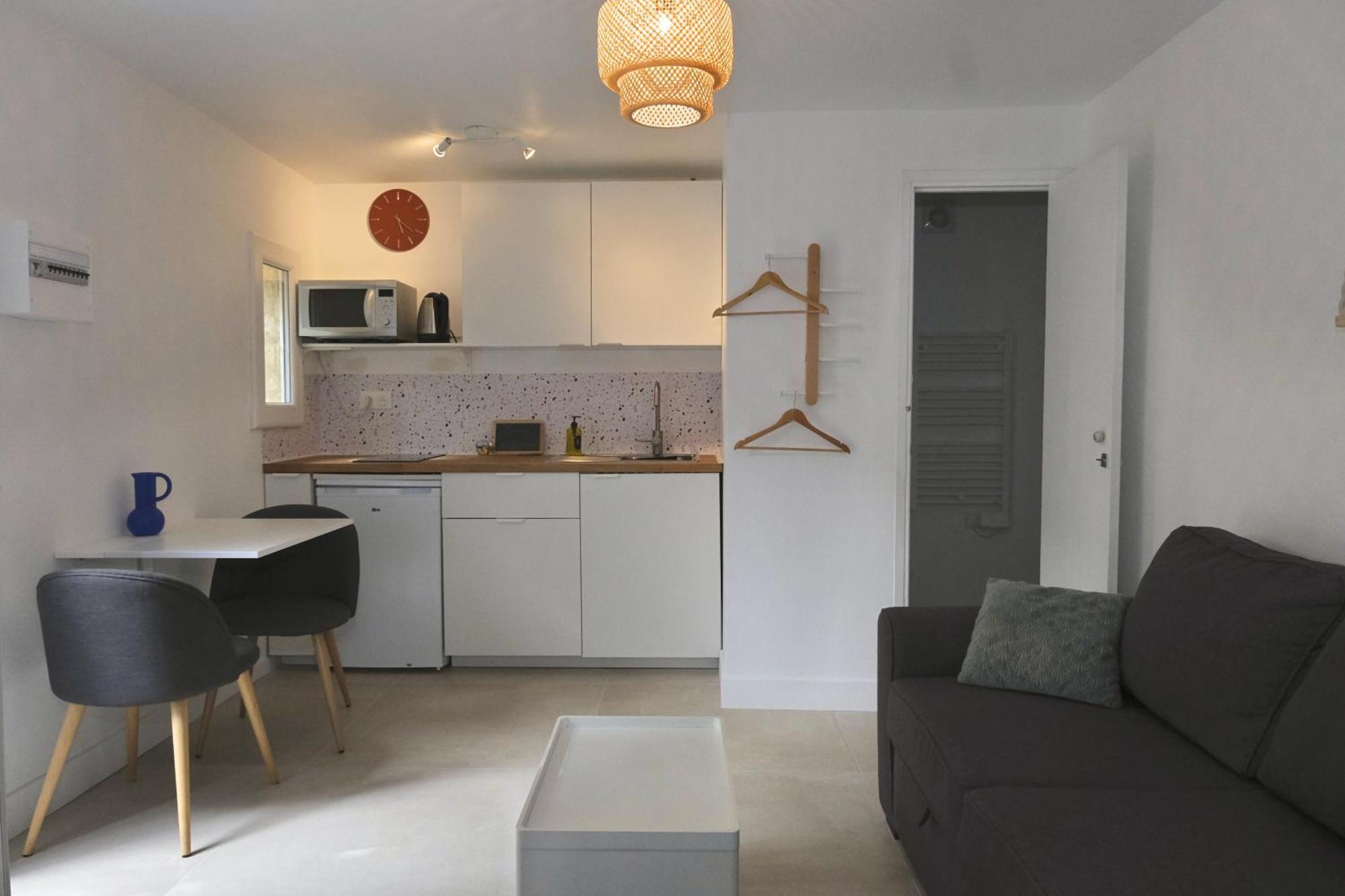 Studio Independant Avec Jardin Bouc-Bel-Air Exteriér fotografie